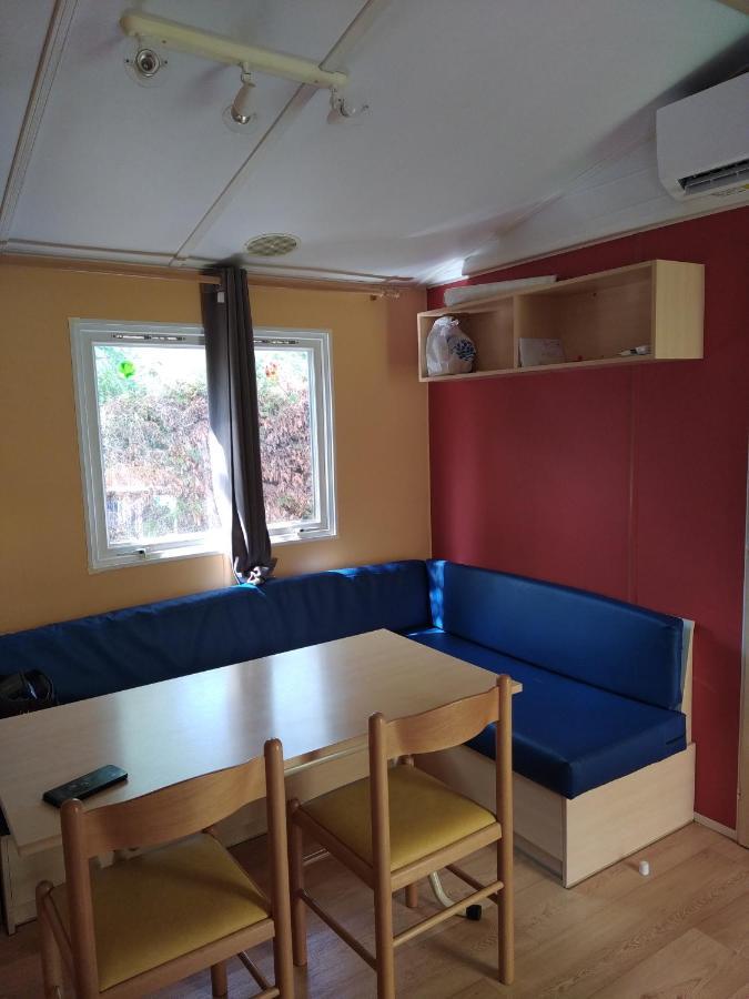 Camping Homair Domaine Des Iscles Mobil-Home Climatise Ла Рок д'Онтерон Екстериор снимка